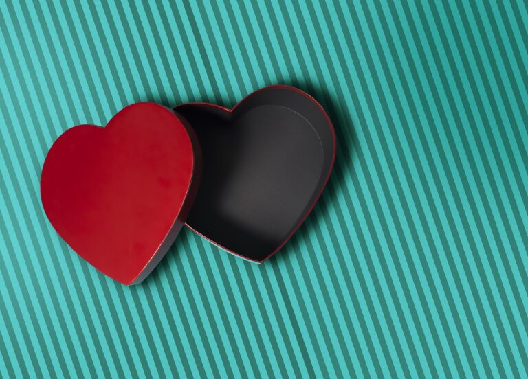 love, box, heart, cashier, red, symbol, celebration, romantic, emotion, feelings, symbolism, valentine, romance, valentine's day